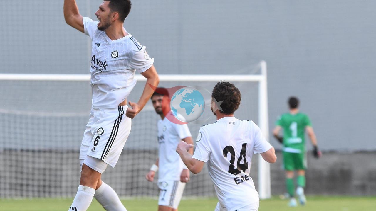 Ceyhun Gülselam Futbola Veda Etti: Galatasaray ve Trabzonspor'un Eski Yıldızı Kramponlarını Astı