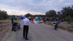 Manisada dəhşətli qəza! Yük maşını ilə toqquşan motosikletin sürücüsü Doğan Güleç canını itirdi=