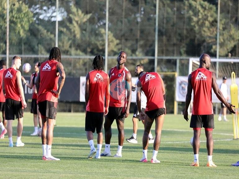 Myenty Abena: Xal fərqinin olması bu matçı daha vacib edir