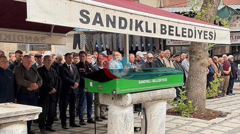 30 yil ichida 19 marta saylovda nomzod bo'lgan Menderes Kochak olamdan o'tdi