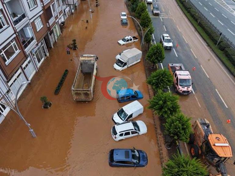Üç kenti sağanak vurdu, bilanço ağır İşte bölgeden görüntüler