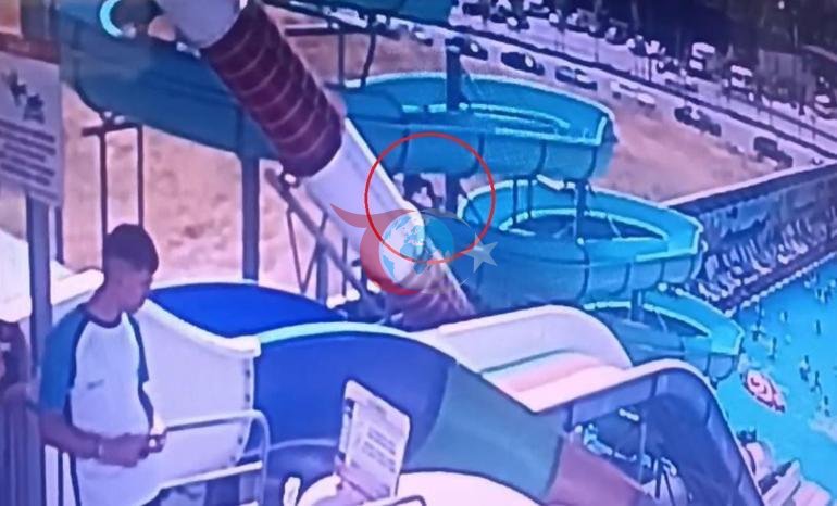 Aquaparkta kaydırakta feci ölüm Görüntüler ortaya çıktı: Kayanlar peş peşe atlamaya başladı
