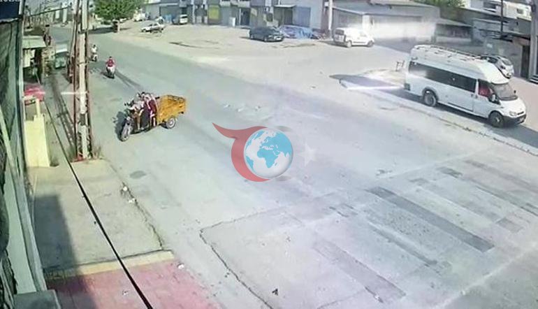 Adana’da anne ve 2 çocuğu ölümden döndü Ehliyetsiz sürücü dehşeti kamerada: Tehdit iddiası