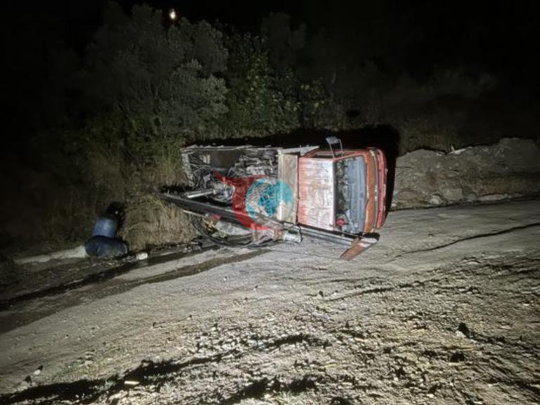 Bursa’da iş makinesi devrildi Sürücü araçta sıkıştı