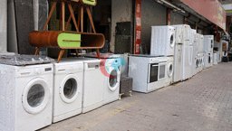 Қалам мен қарындашпен үй орнатуға арналған студенттің есептік жазбасы