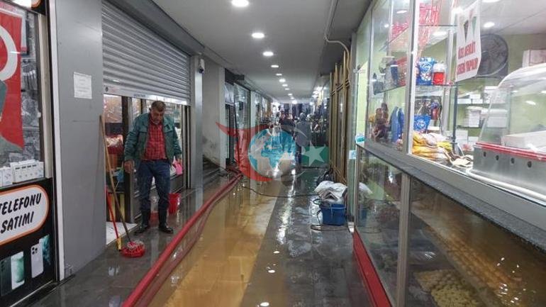 Rizedə seldən sonra həyəcanlı mənzərə. 40 nöqtədə tədbirlər görüldü: Yardımlar bazar ertəsi başlayır