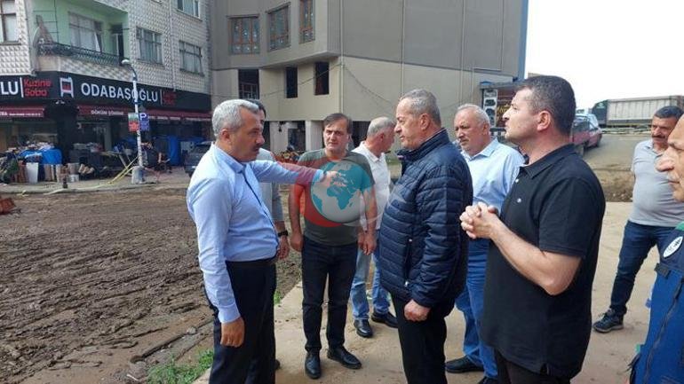 Rizedə daşqından sonra həyəcanlı mənzərə. 40 nöqtədə tədbirlər görüldü: Yardımlar Bazar ertəsi günü başlayır. width=
