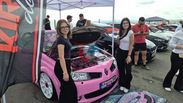 Tekirdağda Drift festivalı nəfəs kəsdi. 120 xüsusi vasitə parketə çıxdı, yeri tüstü basdı.