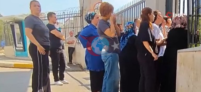 Antalya’da SUP yaparken hayatını kaybetti 22 yaşındaki gencin annesi cenaze aracının önünü kesti