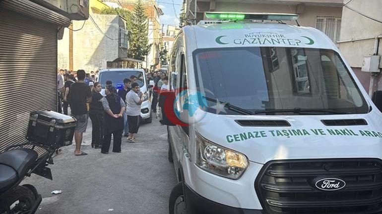 Qaziantepdə arvadını öldürdü, küçəyə çıxdı və təsadüfi atəş etdi: 4 yaralı, aralarında 3 uşaq da var. width=