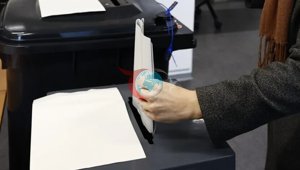 Germaniyadagi tanqidiy saylov kuni Berlin va Meklenburg-Vorpommern: Berlinda barchaning e'tibori Merz uchun yangi sinov va Germaniyada