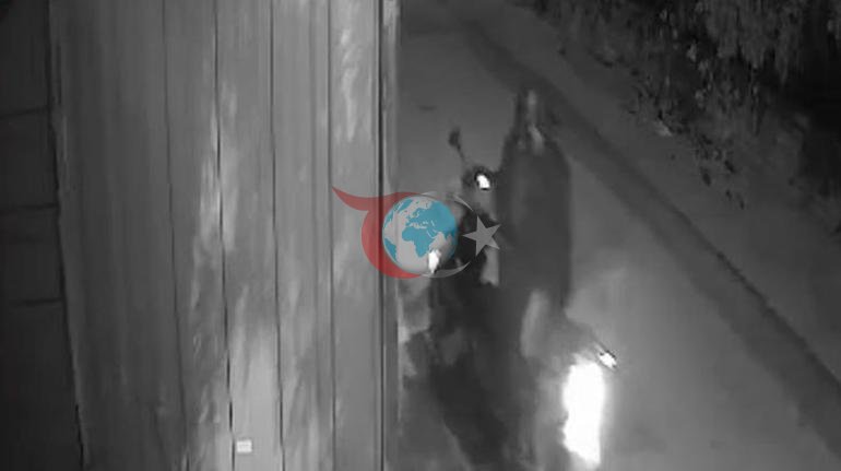 Üzerine çöp poşeti geçirip ateşe verdi Korkunç kundaklama anı kamerada