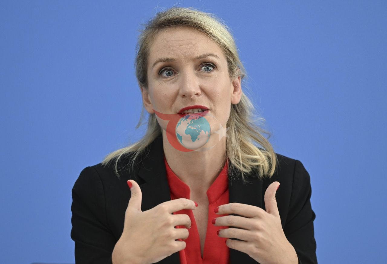 Die Linke Genel Başkanı Ines Schwerdtner 