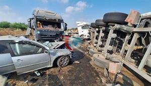 Qarşı zolağa çıxan yük maşını terrora səbəb olub, 1 nəfər ölüb, 2 nəfər yaralanıb. 2 nəfər yaralanıb