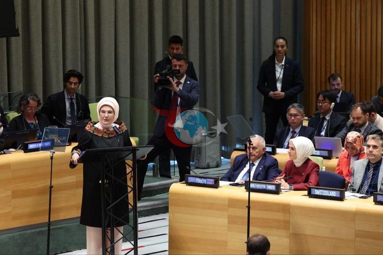Emine Erdogan: Esasy meselämiz bir gezek ulanylýan medeniýet beýikliginden =
