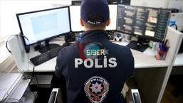 36 welaýatda kiber jenaýat operasiýasy tutuldy, 444 şübheli tussag edildi
<h2> Uly kompaniýalaryň uly ýolbaşçylary tussaglykda saklanýar </h2>
<p> Paýtagt bazarlarynda geçirilen tertipsiz amallar boýunça derňewde tussag edilen atlaryň tertibi ünsi özüne çekýär. Polisiýa bölüminde geçirilen soragnamalar tamamlanandan soň kazyýete geçirilen 20 şübheli toparyň arasynda maliýe we ätiýaçlandyryş pudagynyň öňdebaryjy atlary bar. Bu atlaryň arasynda <strong> Tera Holding </strong> Geňeşiniň agzalary <strong> Abdulkadir Özkan </strong> we <strong> Bülent Uygun </strong> we <strong> Doğa Sigorta </strong> -yň eýesi we Dolandyryjylar geňeşiniň başlygy <strong> Nihat Kyrmyzy </strong> bar. </p>
<img src = 