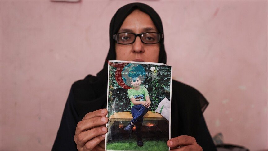 Gazze'de İnsanlık Can Verdi: Yaralı Sağlıkçıya Yardıma Koşan 15 Yaşındaki Muhammed'in Hikayesi