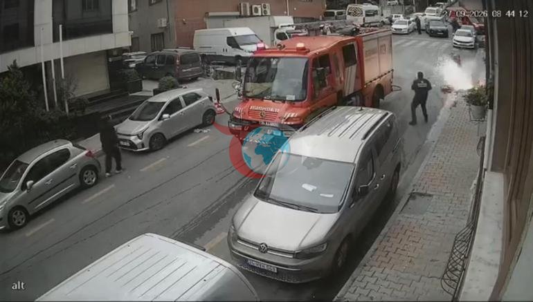 İstanbulda yer altındaki kablolar alev aldı Aracını son anda kurtardı