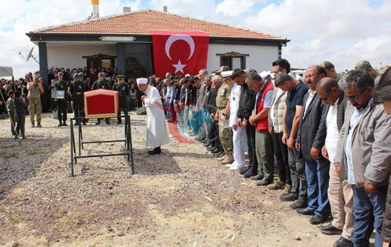 Sözlenmek için izne geldi, cenazesi kaldırıldı Uzman çavuşun acı sonu