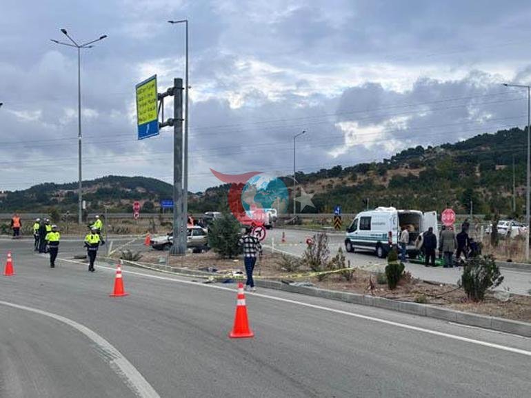 Yolcu otobüsü otomobille çarpıştı: 2 ölü