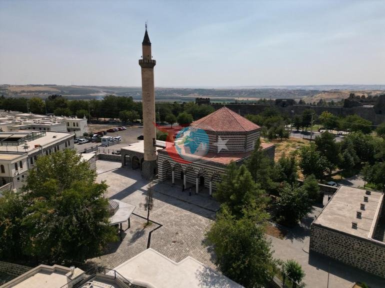 Bakan Ersoy: Diyarbakır ve Bingöl’deki 6 cami 2 Ekimde yeniden ibadete açılacak