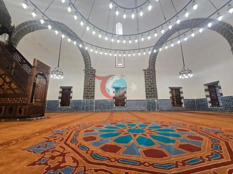 Bakan Ersoy: Diyarbakır ve Bingöl’deki 6 cami 2 Ekimde yeniden ibadete açılacak