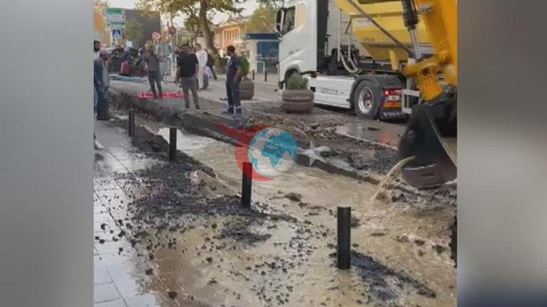Beşiktaşta su borusu patladı Zincirlikuyu alt geçidini su bastı