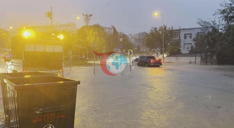 İstanbul’da sağanak kabusu Alibey deresi taştı, okul bahçesini su bastı