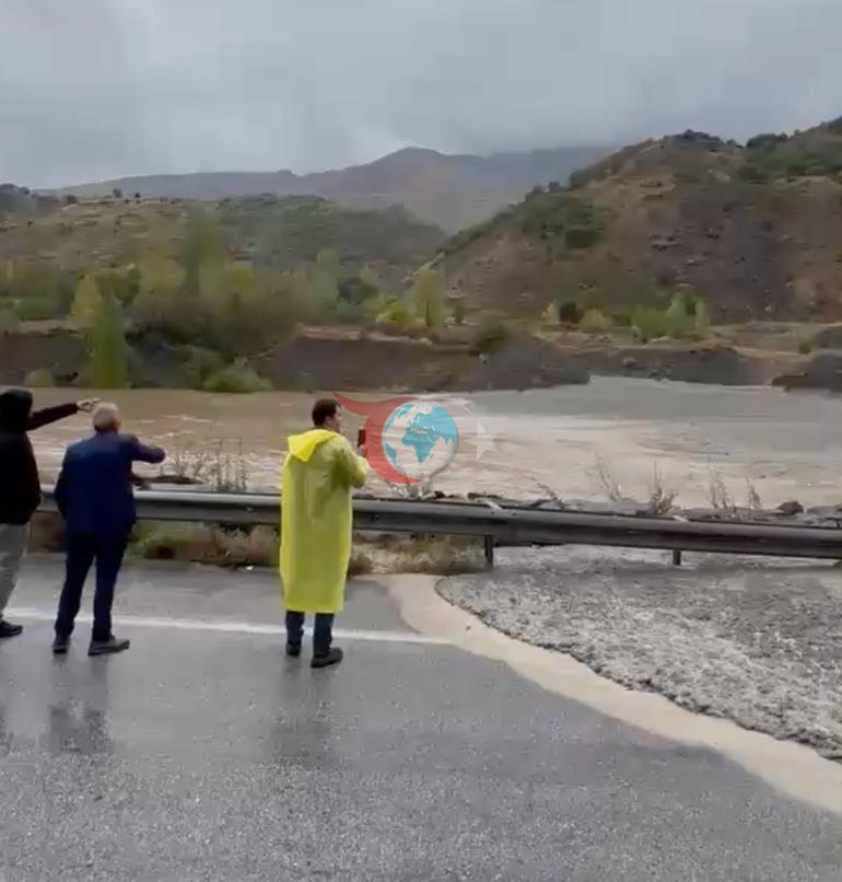 Erzincan-Erzurum yolunda ulaşım durdu, sürücülere uyarı