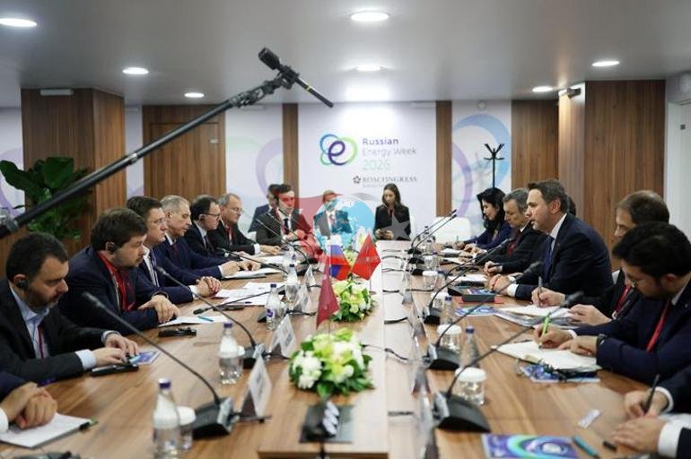 Bakan Bayraktar, Moskovada Rus enerji yetkilileriyle görüştü