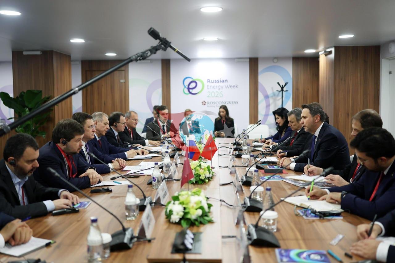 Bakan Bayraktar Rusya Enerji Haftası’nda: Mevcut Boru Hattı Kapasiteleri Etkin Kullanılmalı