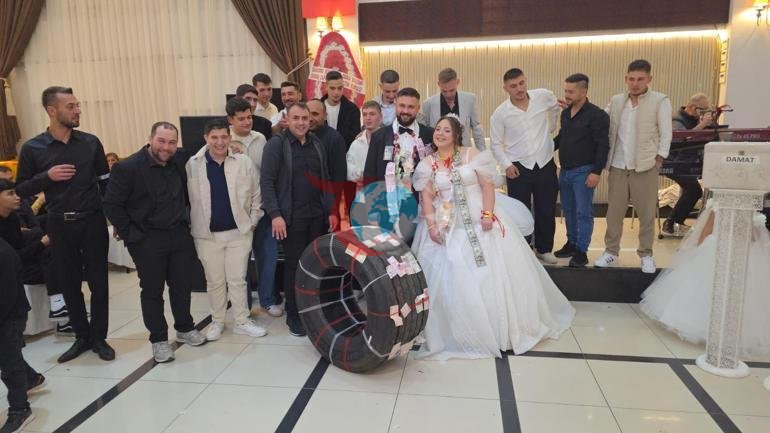 Damada arkadaşlarından sıra dışı düğün hediyesi