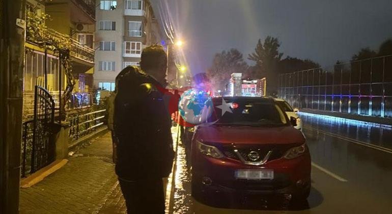 Şaşkına çeviren rahatlık Alkollü sürücü, yanan arabasını sigara içerek izledi