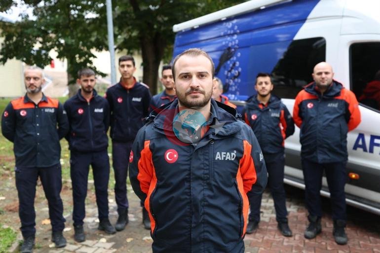 Selde mahsur kalan 8 aylık Zeynep bebeği kurtardı AFAD personeli, o anları anlattı