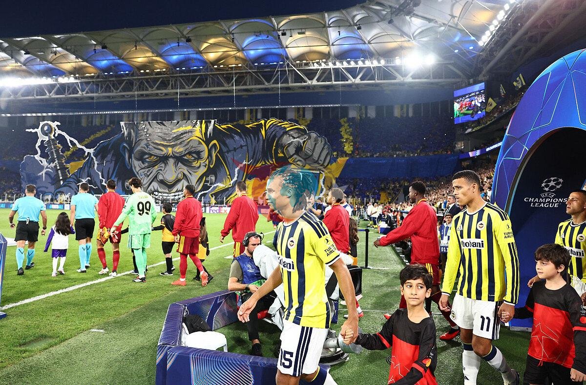 Fenerbahçe, UEFA Şampiyonlar Ligi üçüncü haftasında Slavia Prag'ı konuk ediyor