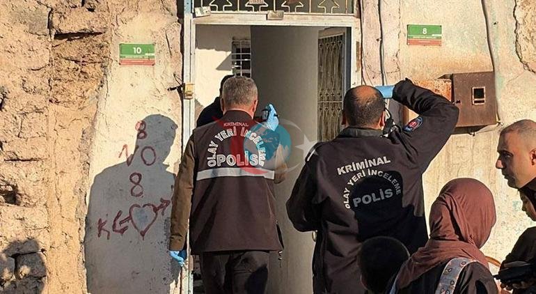 Korkunç olay Eve gizlice girdi, kendisini terk eden kadın ile annesini bıçakladı