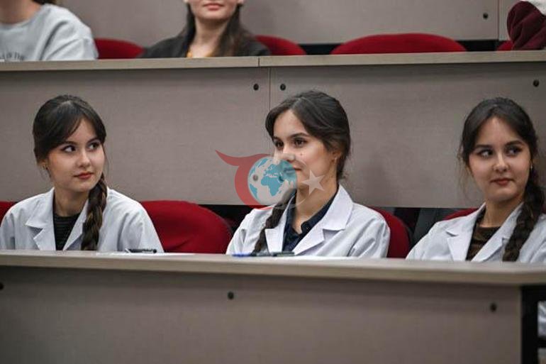 Sabina, Medine, Zarina Biri olmadan diğeri yok... Üçüzlerin şaşırtan hikayesi