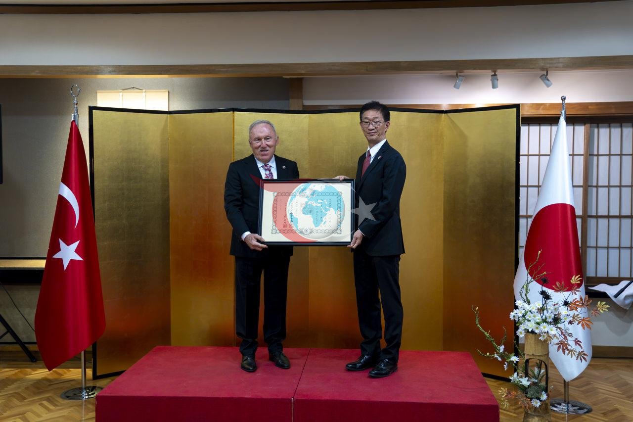 Japonya'dan Eski Tokyo Büyükelçisi Mercan'a Onur Nişanı: İki Ülke Arasında Kültürel İş Birliği Vurgusu
