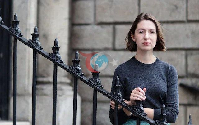 İngiltere'de Filistin Eylemi grubuna destek veren yazar Sally Rooney'nin kitaplarına satış yasağı getirildi