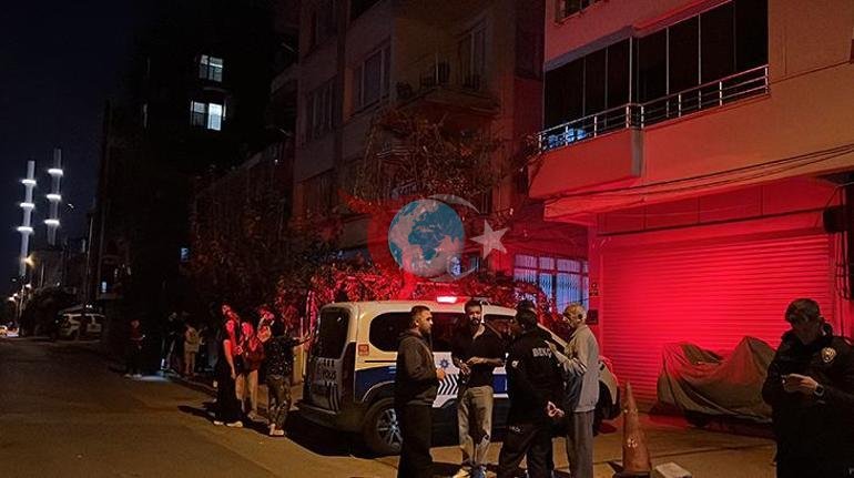 Mersinde zemini çöken bina tahliye edildi Yağmur suları toprağı boşalttı