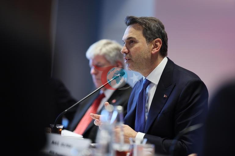 Bakan Bayraktar: Dünyanın enerjide belirsizliğe değil, güvenilir ortaklıklara ihtiyacı var