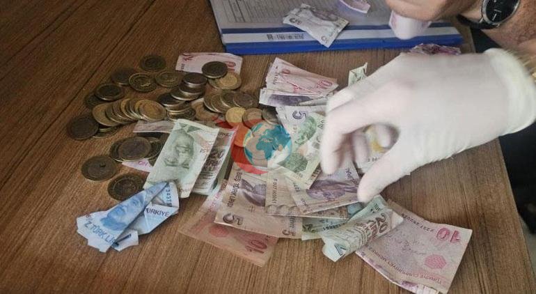 Dilencinin akılalmaz para saklama taktiği Ekipler şaşkına döndü