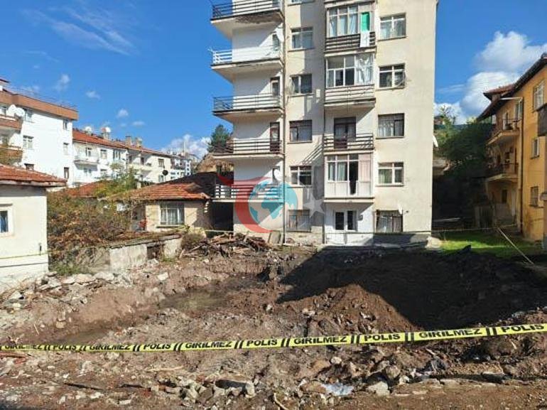 15 yıllık kayıp dosyasında korkunç şüphe Yanan evinin altında kemikler ve balta bulundu