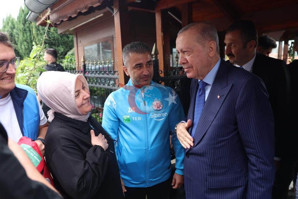 Cumhurbaşkanı Erdoğan, İstanbul Kastamonuspor Kulübü yöneticilerini kabul etti - görsel 2