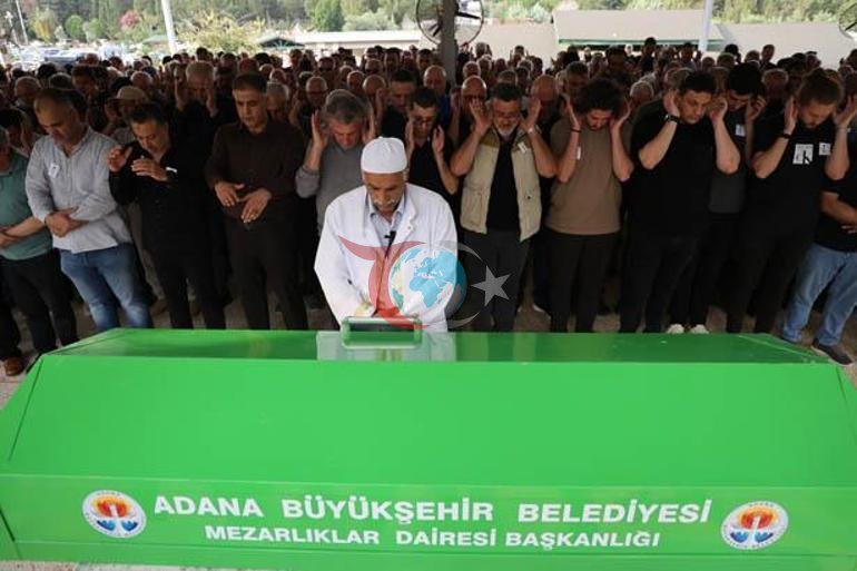 Önce çocuklara can yeleği giydirdi Tekne faciasında can veren doktor memleketinde toprağa verildi