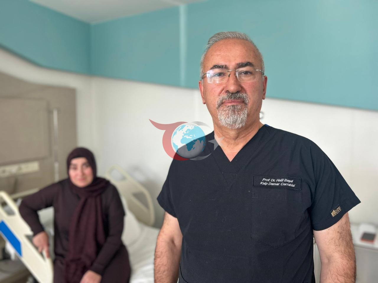 Fransa’da yaşayan 43 yaşındaki Esma Canpolat’ın yaklaşık 4 santimetrelik glomus tümörü Van’da gerçekleştirilen ameliyatla çıkarıldı.