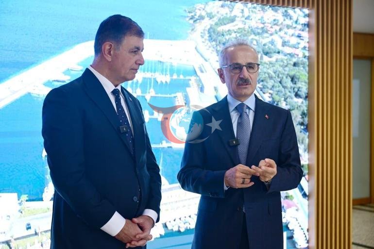 Bakan Uraloğlu, İzmir Büyükşehir Belediye Başkanı Tugay ile görüştü