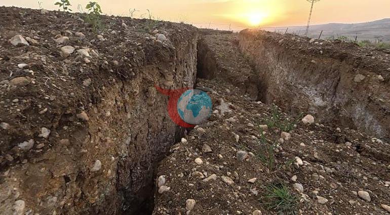 Kentte korkutan hareketlilik: Dev yarıklar oluştu Valiliktan açıklama geldi