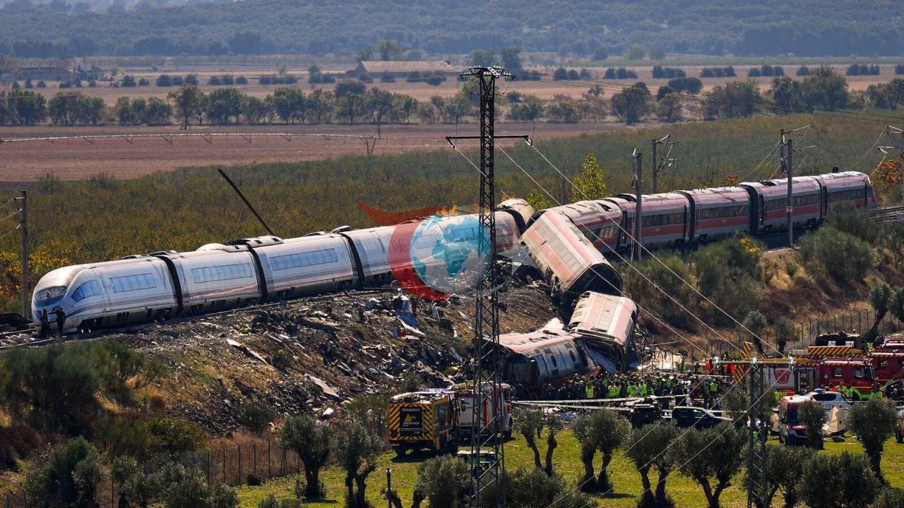 İspanya'da Hızlı Tren Kazasının Nedeni Kontrol Merkezindeki Hatalı Talimat Olarak Belirlendi - görsel 3