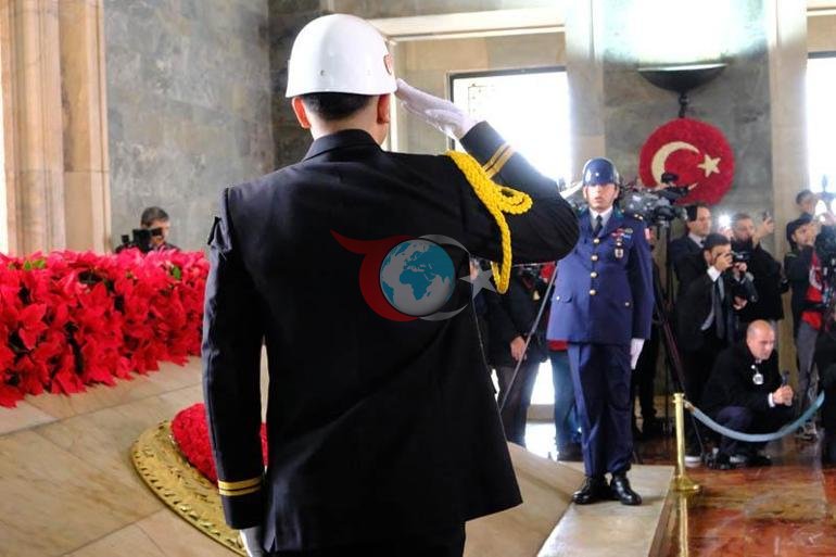 Devlet erkanı Anıtkabiri ziyaret etti